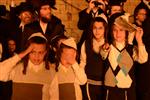 מדליקים ורוקדים סביב מדורת ל&quot;ג בעומר