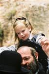 מדליקים ורוקדים סביב מדורת ל&quot;ג בעומר