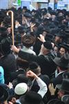 מדליקים ורוקדים סביב מדורת ל&quot;ג בעומר