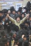 מדליקים ורוקדים סביב מדורת ל&quot;ג בעומר