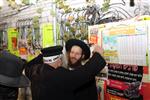 חסידי ברסלב חוגגים את ראש השנה בציון של רבי נחמן מברסלב באומן שבאוקראינה