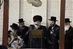 The Rebbe and Chassidim do Tashlich for the Day of Atonement