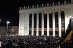 The Rebbe and Chassidim do Tashlich for the Day of Atonement