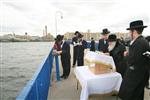 The Rebbe and Chassidim do Tashlich for the Day of Atonement