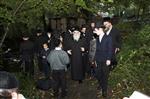 The Rebbe and Chassidim do Tashlich for the Day of Atonement