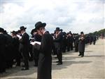 The Rebbe and Chassidim do Tashlich for the Day of Atonement