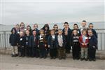 The Rebbe and Chassidim do Tashlich for the Day of Atonement