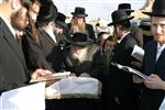 The Rebbe and Chassidim do Tashlich for the Day of Atonement