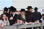 The Rebbe and Chassidim do Tashlich for the Day of Atonement