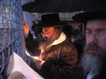 The Rebbe and Chassidim do Tashlich for the Day of Atonement