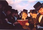 The Rebbe and Chassidim do Tashlich for the Day of Atonement