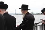 The Rebbe and Chassidim do Tashlich for the Day of Atonement